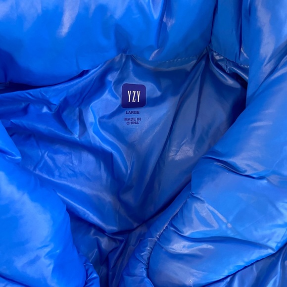 Yeezy x Gap Round Puffer Jacket - Picture 13 of 15